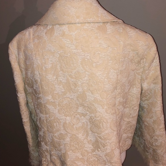 House of dereon size large - Picture 4 of 7